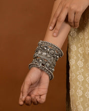 Riddhi Bangle Stack